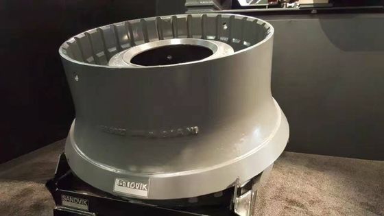 H6800 コンスクラッシャーのための高マンガネス鋼ボウルライナー 耐久性があり耐着性
