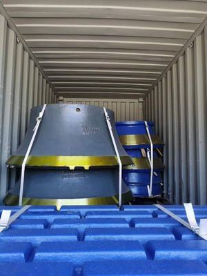 鉱石採掘機械のための固定されたマウスのプレートを移動するスペアパーツを履くマウスのクラッシャー