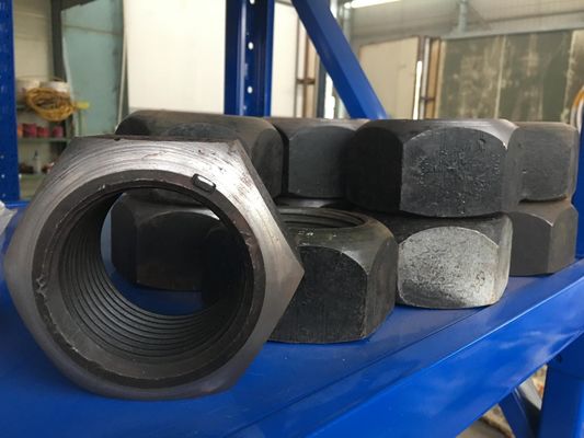 鋳造と加工 GP550 砕石機 スクリュー ハンマー コーン 砕石機 鉱石採掘用部品