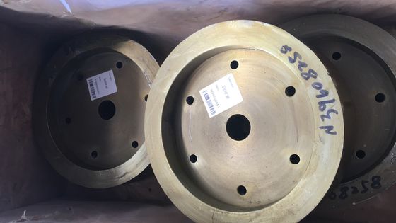 世界中に販売範囲 鉱山コーンクラッシャーのための炭素鋼スペアパーツソケット